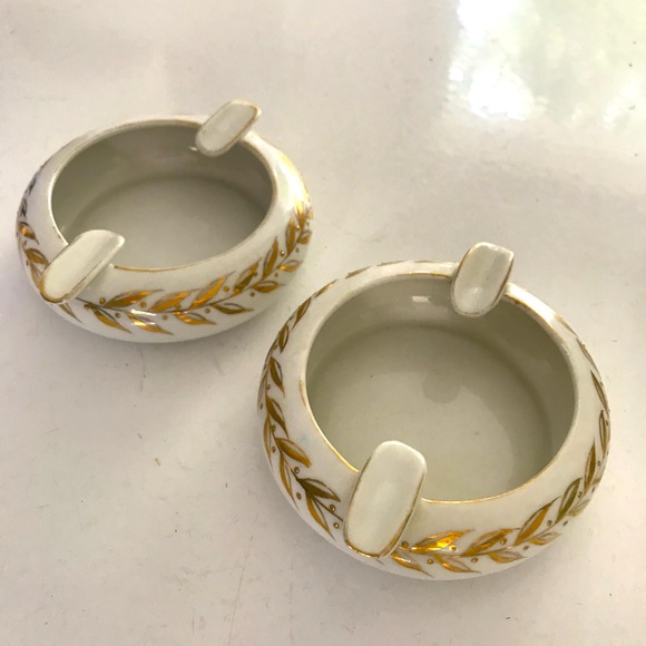 Vintage Lefton China Ashtrays - Picture 2 of 4